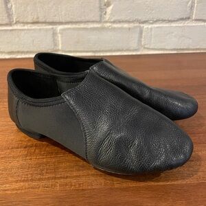 So Danca black jazz shoes. Split sole. Size 8.